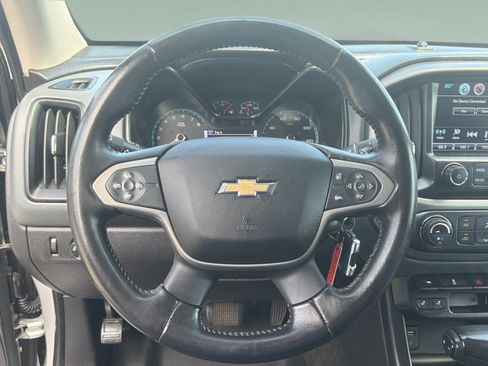 Used 2016 Chevrolet Colorado Z71 RWD image 9