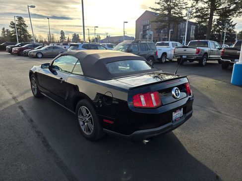 Used 2011 Ford Mustang Premium w/ Comfort Pkg image 7