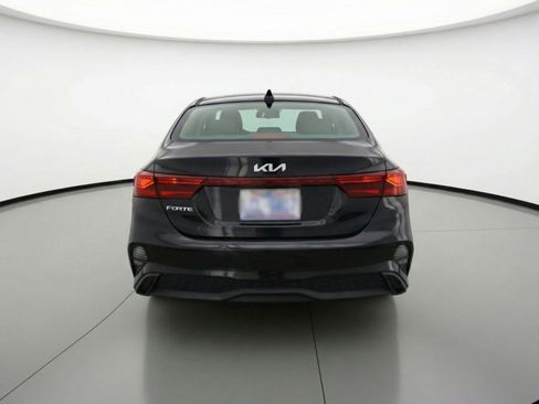 Used 2024 Kia Forte LXS w/ LXS Technology Package image 7