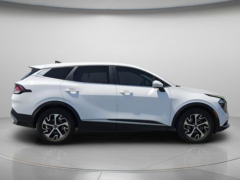 Used 2023 Kia Sportage EX image 6