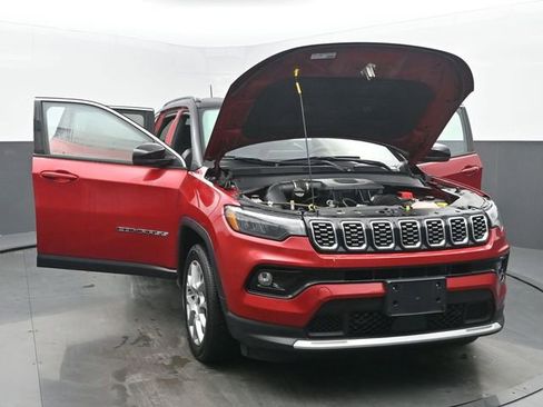 Used 2025 Jeep Compass Limited image 54