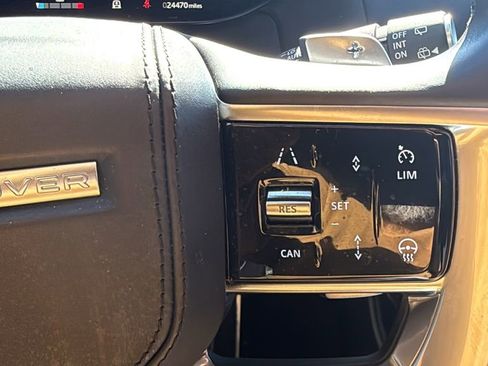 Used 2023 Land Rover Range Rover SE image 25