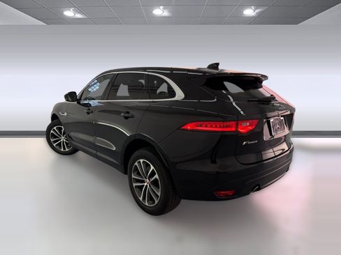 Used 2019 Jaguar F-PACE Premium image 3