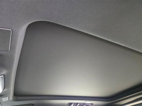Used 2026 Chevrolet Suburban Premier w/ Sun And Tow Package AWD/4WD image 9