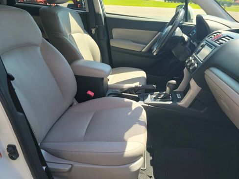 Used 2015 Subaru Forester 2.5i Touring w/ Eyesight & Navigation System AWD/4WD image 18