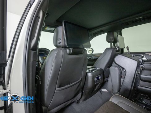 Used 2024 Chevrolet Suburban High Country w/ Advanced Technology Package AWD/4WD image 25