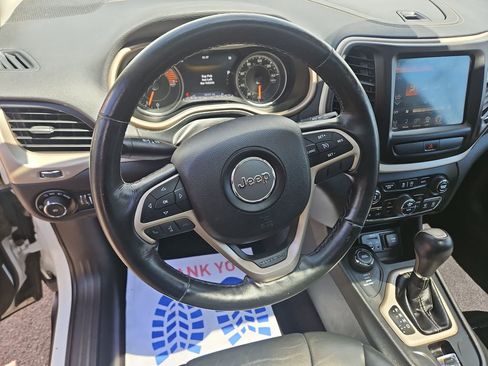 Used 2016 Jeep Cherokee Limited w/ Trailer Tow Group AWD/4WD image 13