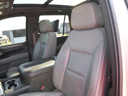 Used 2021 GMC Yukon SLT w/ SLT Luxury Plus Package image 17