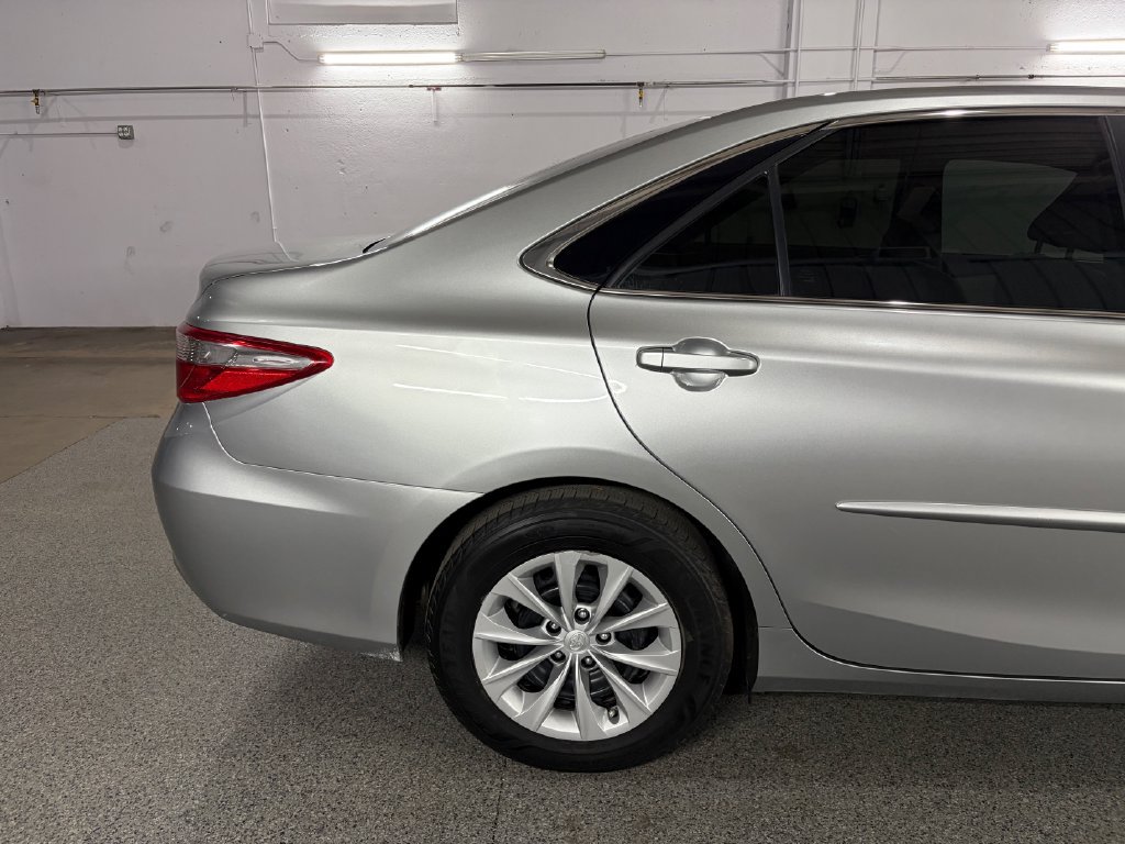 Used 2016 Toyota Camry LE FWD image 8