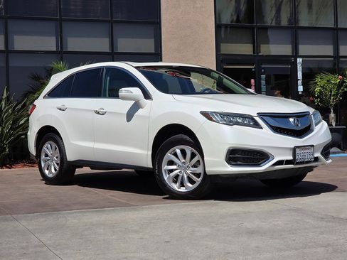 Used 2017 Acura RDX FWD image 3