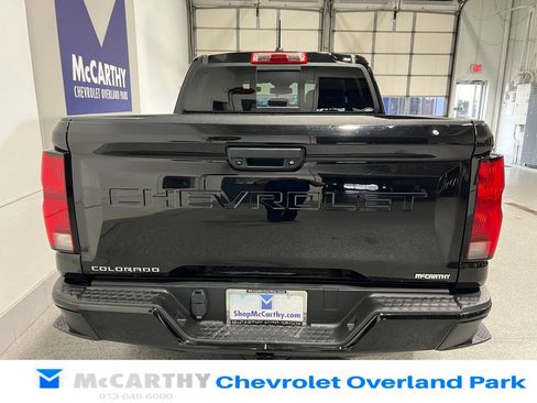 Used 2023 Chevrolet Colorado Z71 w/ Z71 Convenience Package 2 AWD/4WD image 6