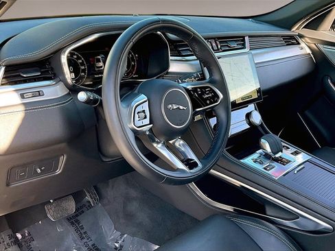 Used 2024 Jaguar F-PACE R-Dynamic S image 15