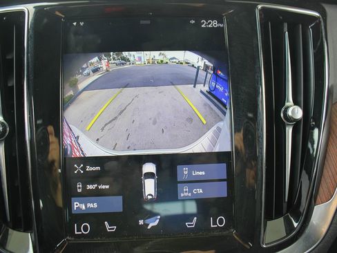 Used 2020 Volvo V60 T5 Momentum w/ Protection Package Premier image 29