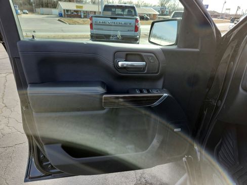 Used 2021 Chevrolet Silverado 1500 LT Trail Boss w/ Convenience Package II image 40