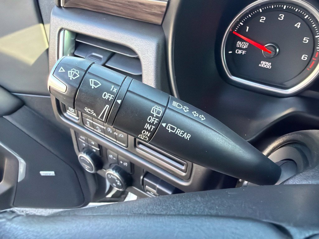 Used 2021 Chevrolet Tahoe Z71 w/ Z71 Off-Road Package AWD/4WD image 20