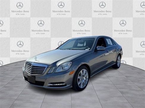 Used 2013 Mercedes-Benz E 350 4MATIC Sedan image 5