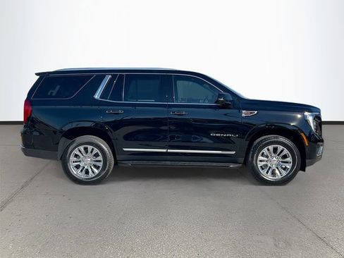 New 2026 GMC Yukon Denali w/ Advanced Technology Package image 3