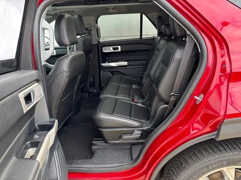 Used 2024 Ford Explorer XLT w/ Equipment Group 202A AWD/4WD image 11
