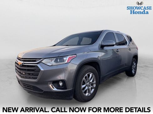 Used 2018 Chevrolet Traverse LT FWD image 2