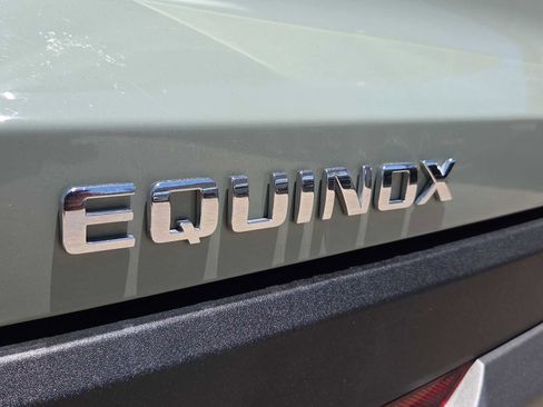 Used 2025 Chevrolet Equinox LT FWD image 11