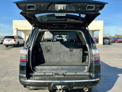 Used 2015 Toyota 4Runner Limited image 17