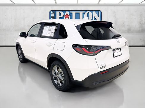 New 2026 Honda HR-V LX image 5