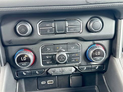 Used 2024 Chevrolet Tahoe LT image 24