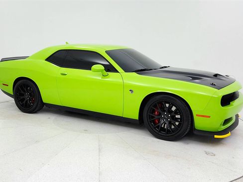 Used 2015 Dodge Challenger SRT Hellcat image 6