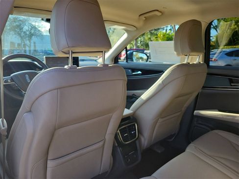 Certified 2022 Lincoln Nautilus Standard image 13