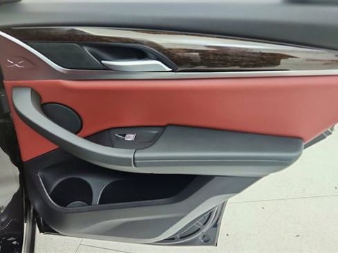 Used 2025 BMW X4 xDrive30i image 29