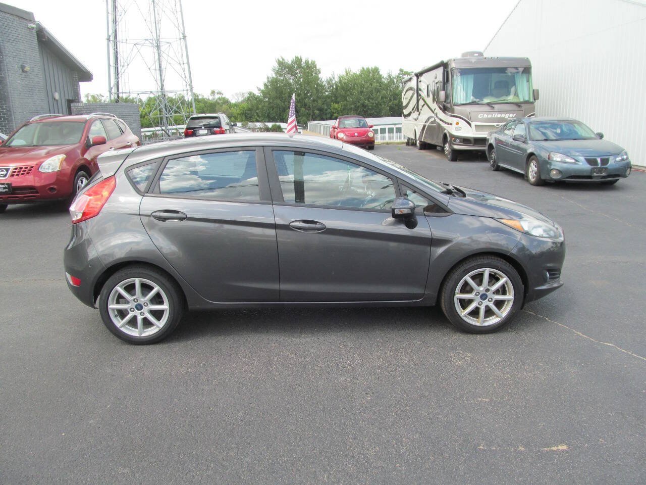 Used 2015 Ford Fiesta SE w/ Equipment Group 201A FWD image 5