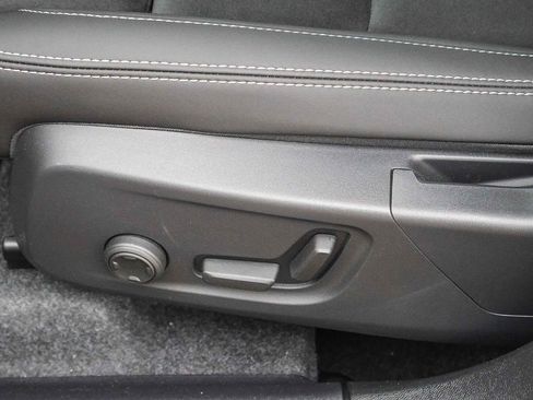 New 2026 Volvo XC40 B5 Ultra w/ Climate Package image 30