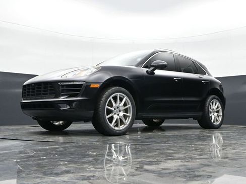 Used 2018 Porsche Macan S AWD/4WD image 26