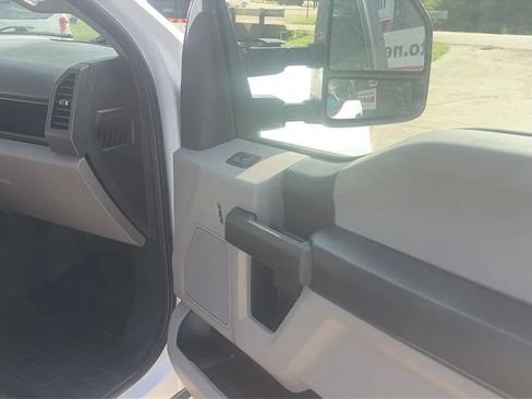 Used 2022 Ford F250 XL w/ Power Equipment Group AWD/4WD image 14