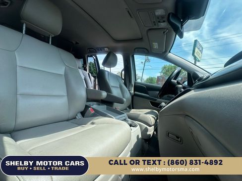 Used 2015 Honda Odyssey EX-L image 16
