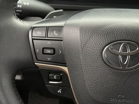 Used 2023 Toyota Crown Platinum AWD/4WD image 14