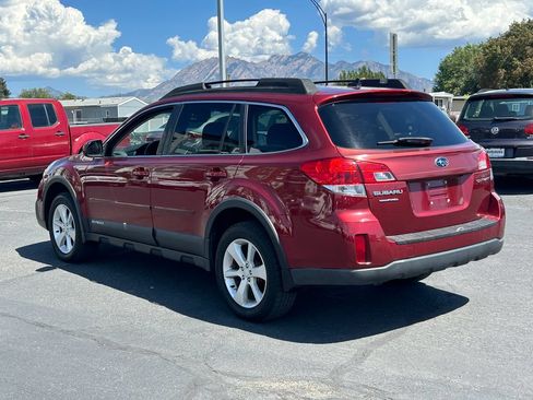 Used 2014 Subaru Outback 2.5i Premium w/ Accessory Value Package (OYZ) AWD/4WD image 7