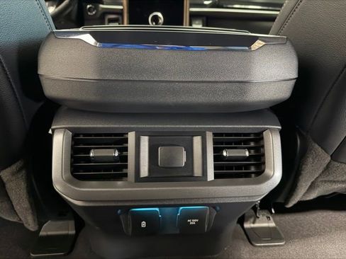 Used 2023 Ford F150 Lightning Lariat image 37