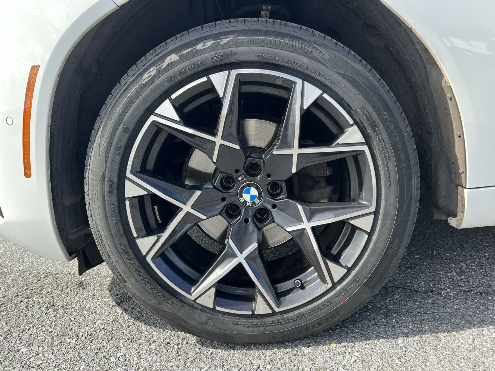 Used 2025 BMW X3 xDrive30i w/ Premium Package AWD/4WD image 12