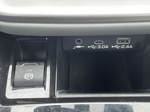 Certified 2025 Subaru Outback Premium w/ Popular Package #1A image 25