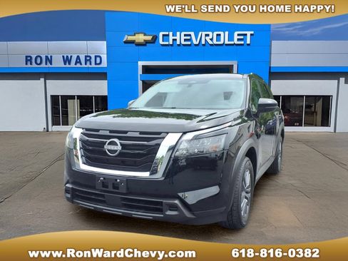 Used 2025 Nissan Pathfinder SV AWD/4WD image 1
