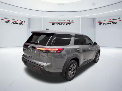 Used 2023 Nissan Pathfinder S FWD image 6