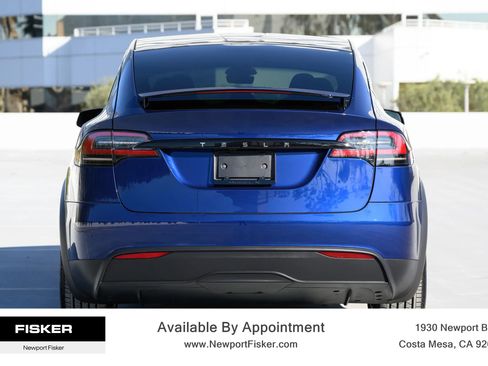 Used 2024 Tesla Model X image 2