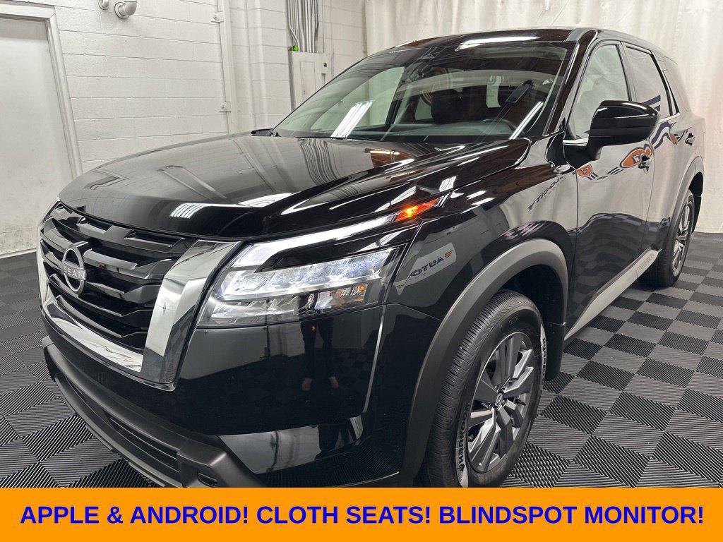 Used 2025 Nissan Pathfinder S AWD/4WD image 1