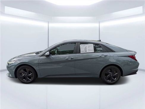 Used 2021 Hyundai Elantra SEL FWD image 4