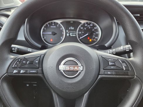Used 2023 Nissan Kicks S image 15