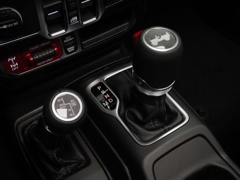 New 2026 Jeep Wrangler Unlimited Rubicon AWD/4WD image 25