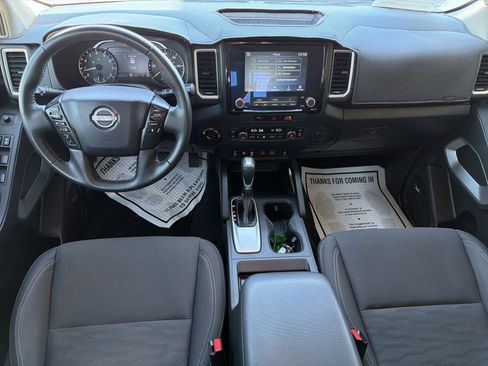 Used 2024 Nissan Frontier SV w/ SV Convenience Package image 11