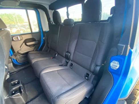 Used 2023 Jeep Gladiator Sport image 24