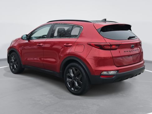 Used 2022 Kia Sportage Nightfall Edition image 7